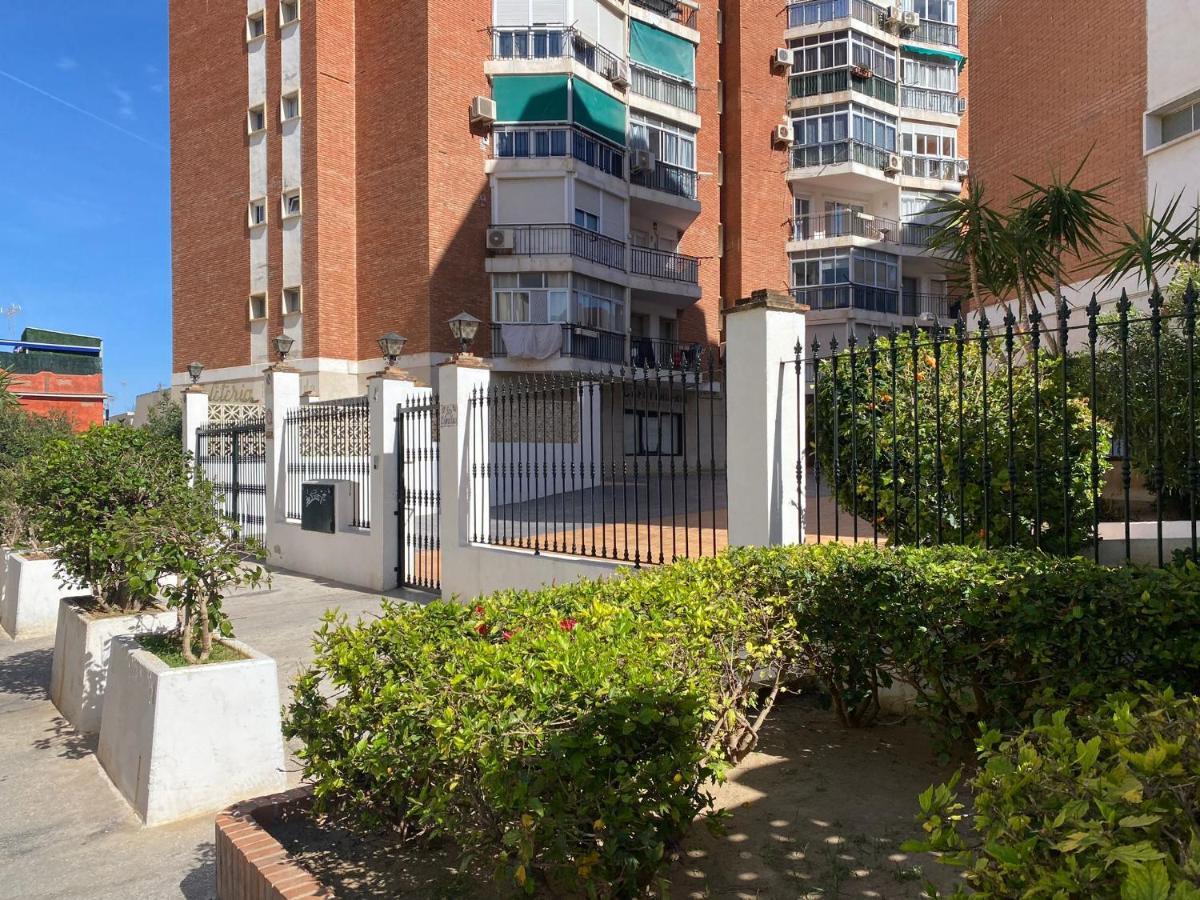Lafrenchtouch - Coqueto Estudio Terraza Con Vistas Torremolinos Kültér fotó